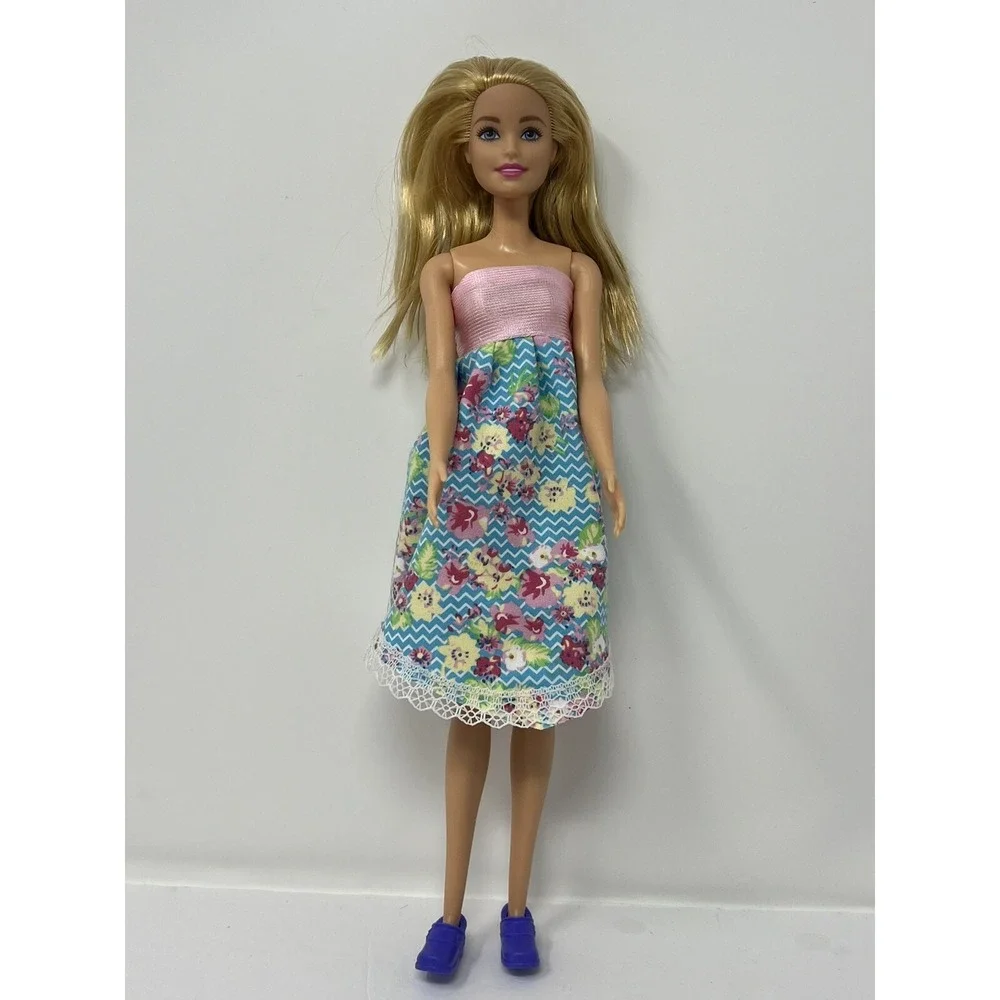 Barbie Doll Lot Of 3 Nude Blonde Hair, Pink Blue Dress, Brunette in white Shirt